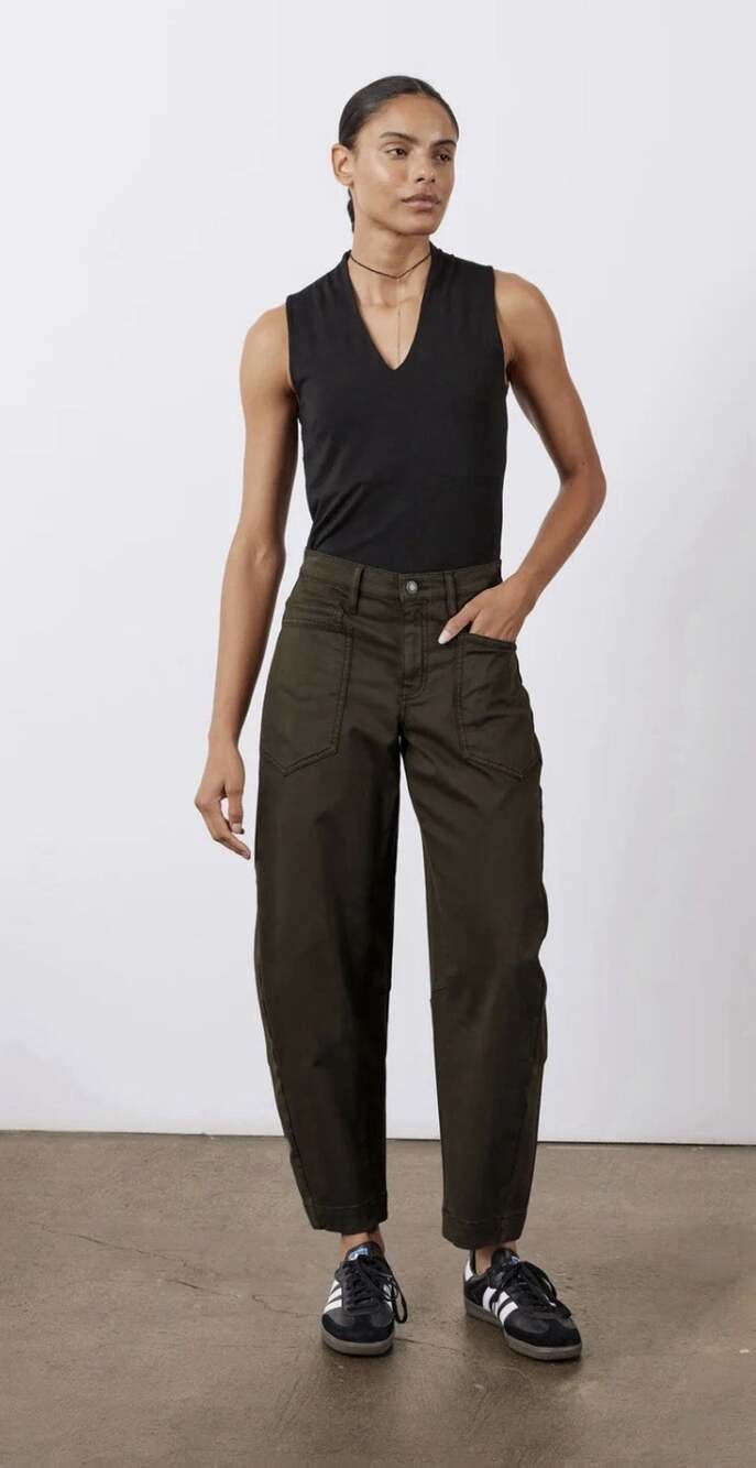 NEW Ruti The Slouchy Soft Twill Pants •10• Forest Night Barrel Trouser Pant $269